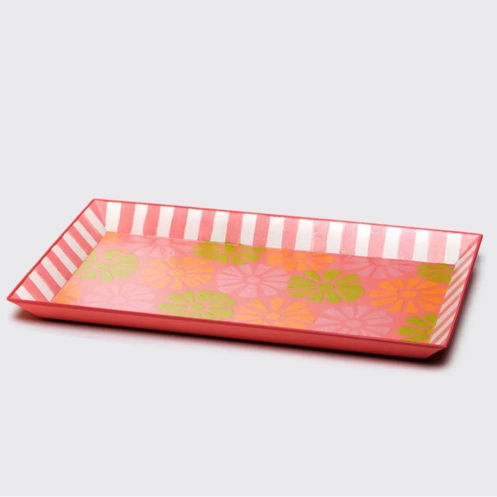 MACKENZIE-CHILDS
Grapefruit Twist Tray